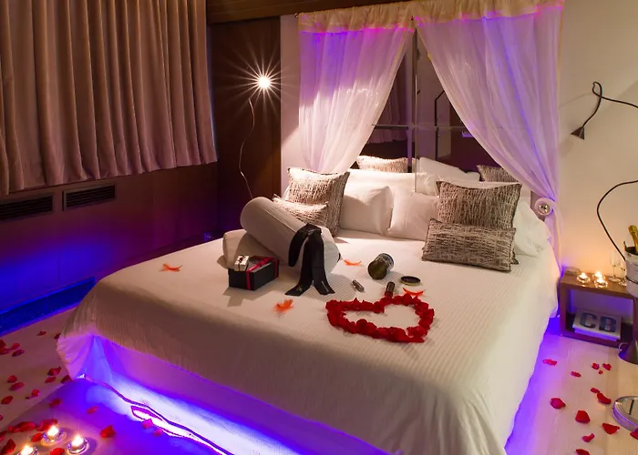 ホテル ムセウ リェゲンデス デ ジローナ