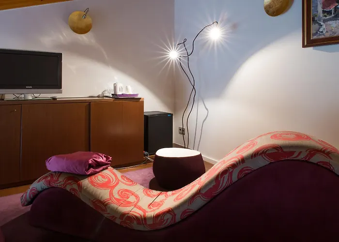 ホテル ムセウ リェゲンデス デ ジローナ