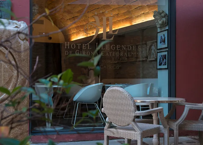 ホテル ムセウ リェゲンデス デ ジローナ