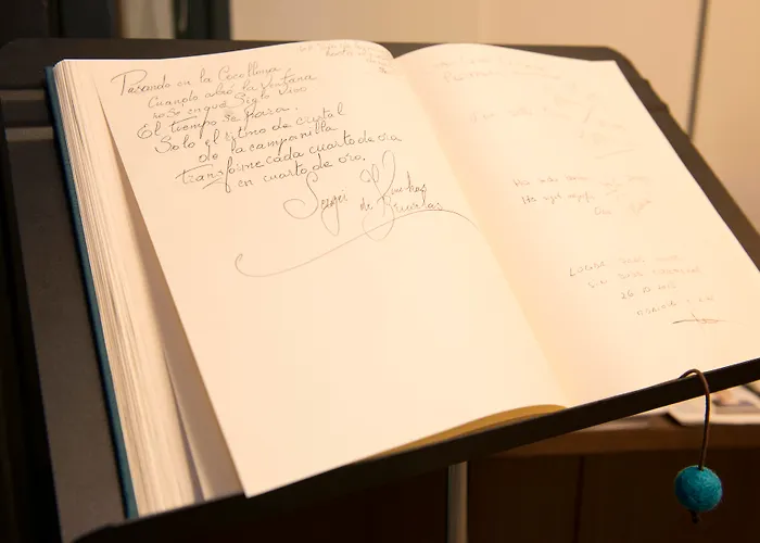 ホテル ムセウ リェゲンデス デ ジローナ